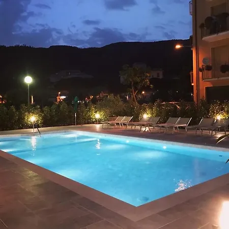 Riviera Hotel