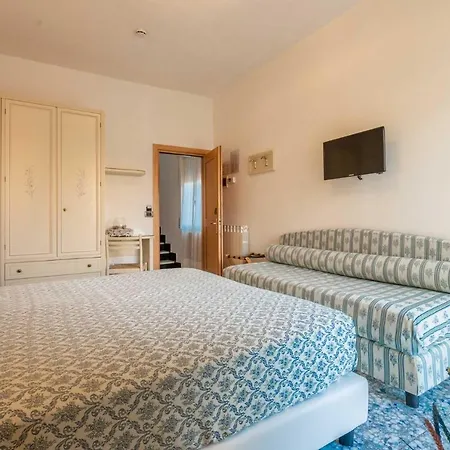 Riviera Hotel 3*