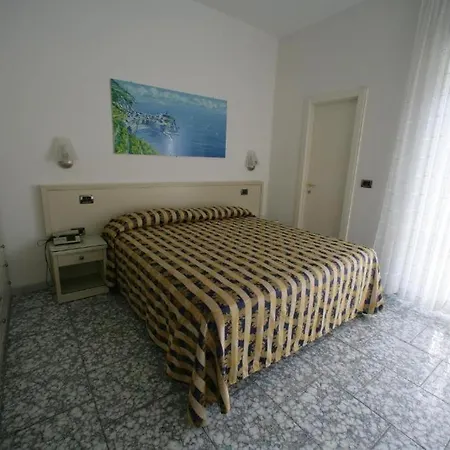 Riviera 3*