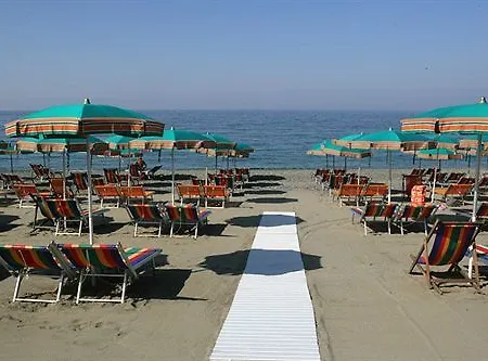 Riviera 3*